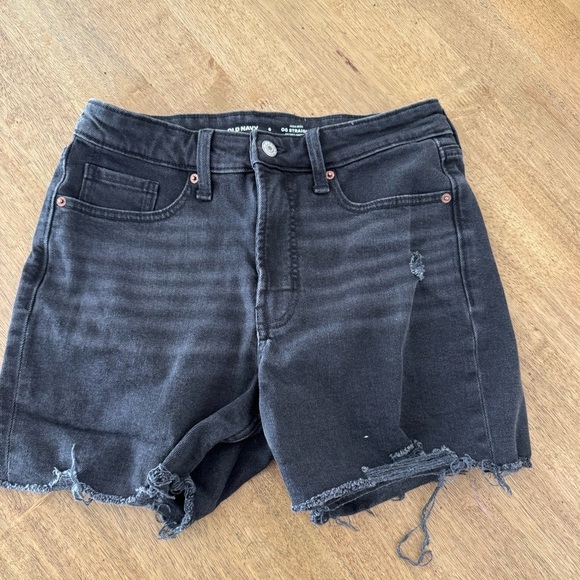 ✨2 for $35 ALL SHORTS!✨ Old Navy High-Waisted OG Shorts 5-inch inseam size 6 - Picture 5 of 9